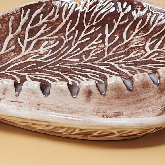 Vintage 1978 Leaf Shaped Ceramic Ashtray Brown and White Retro Mid Century Style - Picture 5 of 8